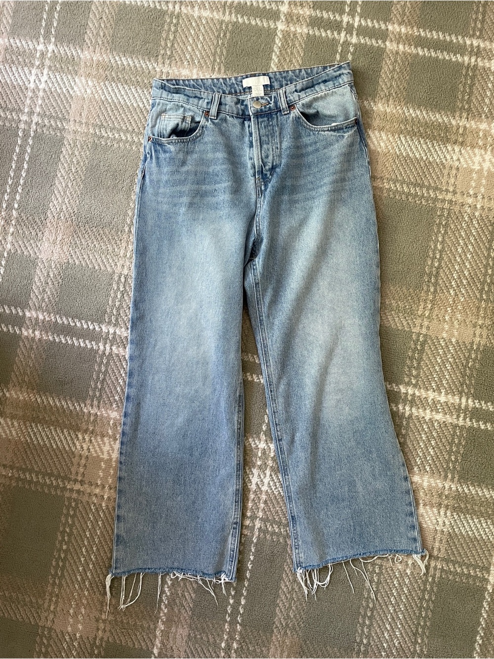 H&M high rise raw hem straight leg jeans 8